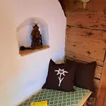 Haus Edelweiss Alpine Chalet Near Samnaun Nyaraló