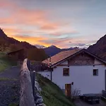 Haus Edelweiss Alpine Chalet Near Samnaun Nyaraló *