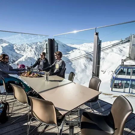 Haus Edelweiss Alpine Near Samnaun Nyaraló *